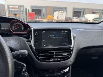 Peugeot 2008 1.2 PureTech GT-Line picture 27