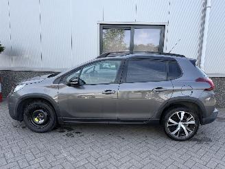 Peugeot 2008 1.2 PureTech GT-Line picture 12