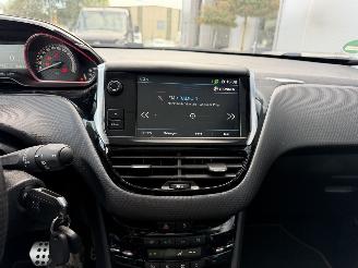 Peugeot 2008 1.2 PureTech GT-Line Automaat. picture 40