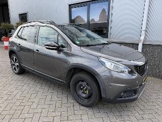 Peugeot 2008 1.2 PureTech GT-Line Automaat. picture 3