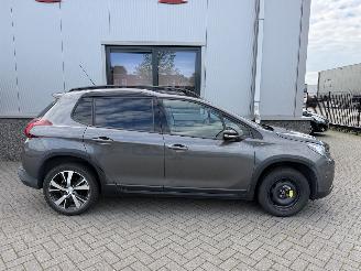 Peugeot 2008 1.2 PureTech GT-Line Automaat. picture 5