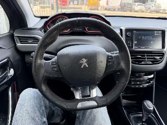 Peugeot 2008 1.2 PureTech GT-Line Automaat. picture 12
