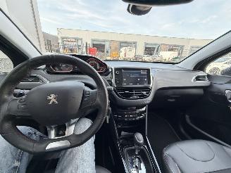 Peugeot 2008 1.2 PureTech GT-Line Automaat. picture 15