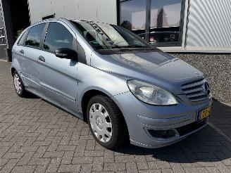 Auto incidentate Mercedes B-klasse 200 Automaat. 2008/1