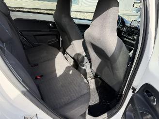 Volkswagen Up! 1.0 High up! BlueMotion picture 18