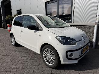 Volkswagen Up! 1.0 High up! BlueMotion picture 2