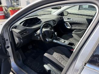 Peugeot 308 308 SW 1.2 PureTech Allure Automaat picture 32