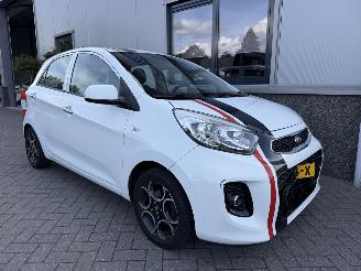 krockskadad bil auto Kia Picanto 1.2 CVVT DynamicLine 2015/11
