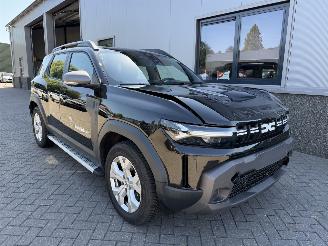 krockskadad bil auto Dacia Duster 1.8 hybrid 155 expression 2026/5