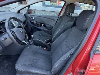 Renault Clio 0.9 TCe Expression picture 15