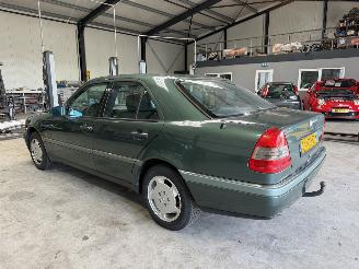 Mercedes C-klasse 200 Sport picture 13