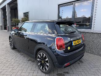 Mini Electric MINI Yours 33 kWh picture 20