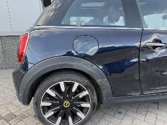 Mini Electric MINI Yours 33 kWh picture 36