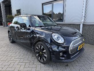 škoda osobní automobily Mini Electric MINI Yours 33 kWh 2020/12