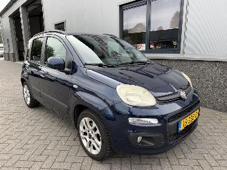Auto incidentate Fiat Panda 0.9 TwinAir Lounge Automaat. 2012/9