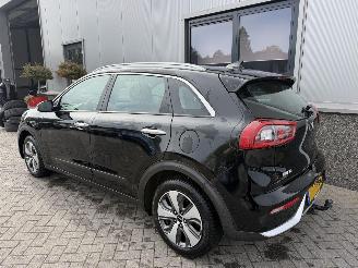 Kia Niro 1.6 GDi Hybrid DynamicLine RG-495-G picture 13