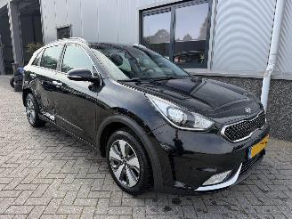 Schadeauto Kia Niro 1.6 GDi Hybrid DynamicLine RG-495-G 2017/11