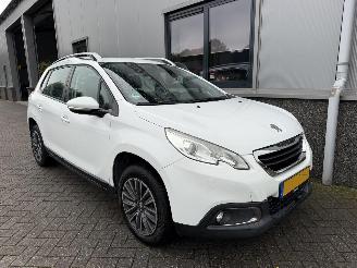 Voiture accidenté Peugeot 2008 1.2 PureTech Allure Automaat KT-807-F 2016/5