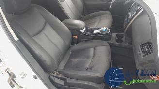 Nissan Leaf Leaf (ZE0), Hatchback, 2010 / 2017 Leaf picture 21
