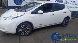 Nissan Leaf Leaf (ZE0), Hatchback, 2010 / 2017 Leaf picture 4