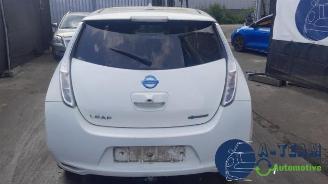 Nissan Leaf Leaf (ZE0), Hatchback, 2010 / 2017 Leaf picture 12