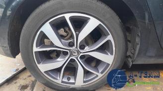 Renault Mégane Megane IV (RFBB), Hatchback 5-drs, 2015 1.5 Energy dCi 110 picture 23