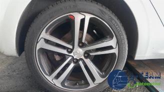 Peugeot 208 208 I (CA/CC/CK/CL), Hatchback, 2012 / 2019 1.2 12V e-THP PureTech 110 picture 32