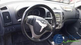 Hyundai I-30 i30 Crosswagon (WWH), Combi, 2007 / 2012 1.6 CVVT 16V picture 15