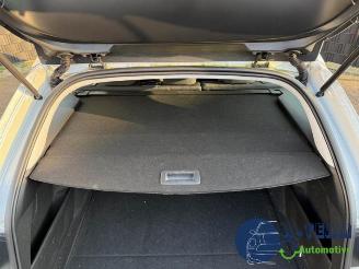 Peugeot 308 308 SW (L4/L9/LC/LJ/LR), Combi 5-drs, 2014 / 2021 1.2 12V e-THP PureTech 130 picture 34