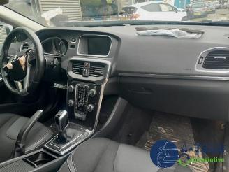 Volvo V-40 V40 (MV), Hatchback 5-drs, 2012 / 2019 2.0 D3 16V picture 17