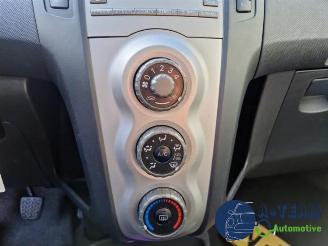 Toyota Yaris Yaris II (P9), Hatchback, 2005 / 2014 1.3 16V VVT-i picture 25