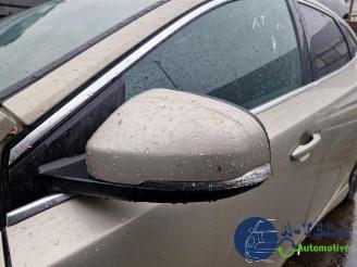 Volvo V-40 V40 (MV), Hatchback 5-drs, 2012 / 2019 1.5 T2 16V Geartronic picture 16