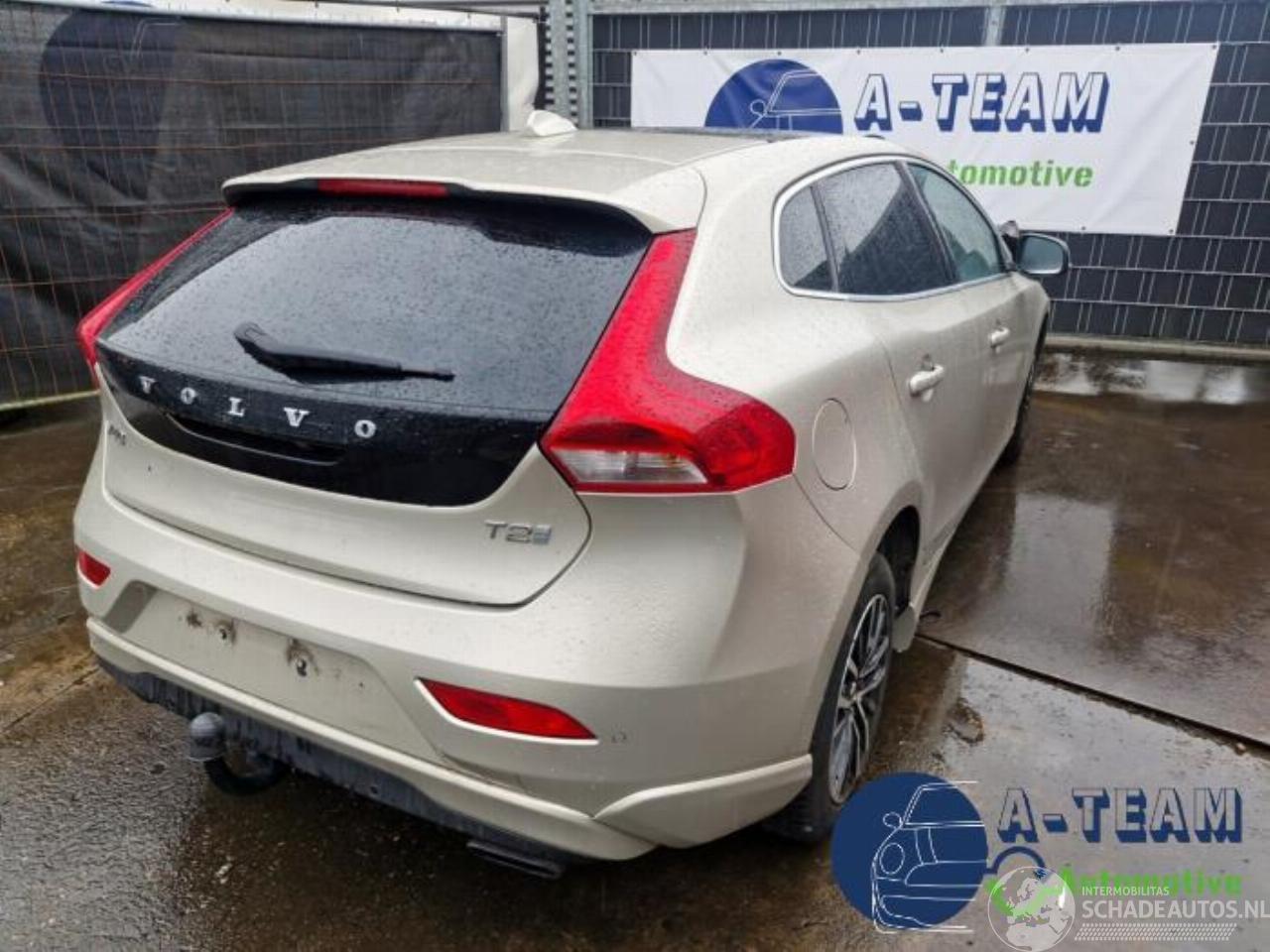 Volvo V-40 V40 (MV), Hatchback 5-drs, 2012 / 2019 1.5 T2 16V Geartronic
