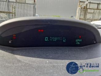 Toyota Yaris Yaris II (P9), Hatchback, 2005 / 2014 1.3 16V VVT-i picture 24