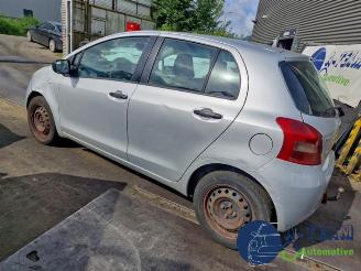 Toyota Yaris Yaris II (P9), Hatchback, 2005 / 2014 1.3 16V VVT-i picture 9