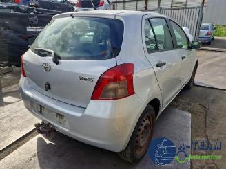 Toyota Yaris Yaris II (P9), Hatchback, 2005 / 2014 1.3 16V VVT-i picture 17