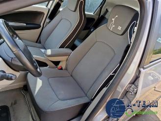 Renault Zoé Zoe (AG), Hatchback 5-drs, 2012 46kW picture 25