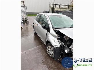 Toyota Yaris Yaris III (P13), Hatchback, 2010 / 2020 1.0 12V VVT-i picture 7