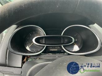 Renault Clio Clio IV Estate/Grandtour (7R), Combi 5-drs, 2012 / 2021 1.5 Energy dCi 90 FAP picture 24