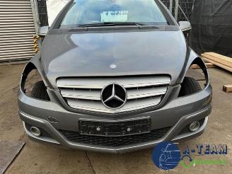 Coche siniestrado Mercedes B-klasse B (W245), Hatchback, 2005 / 2011 1.5 B-160 16V 2011/6