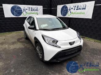 Coche siniestrado Toyota Aygo Aygo X, Hatchback, 2022 1.0 12V VVT-i 2024/4