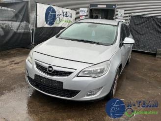 Uttjänta bilar auto Opel Astra Astra J Sports Tourer (PD8/PE8/PF8), Combi, 2010 / 2015 1.4 16V ecoFLEX 2011/2