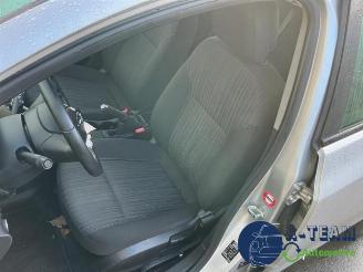 Opel Astra Astra J (PC6/PD6/PE6/PF6), Hatchback 5-drs, 2009 / 2015 1.4 Turbo 16V picture 17