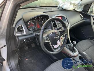 Opel Astra Astra J (PC6/PD6/PE6/PF6), Hatchback 5-drs, 2009 / 2015 1.4 Turbo 16V picture 12