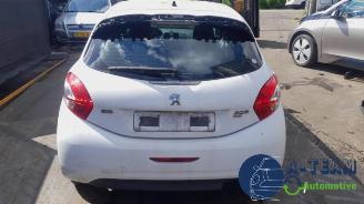 Peugeot 208 208 I (CA/CC/CK/CL), Hatchback, 2012 / 2019 1.4 HDi picture 12