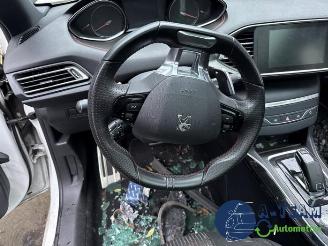 Peugeot 308 308 (L3/L8/LB/LH/LP), Hatchback 5-drs, 2013 / 2021 1.2 12V e-THP PureTech 130 picture 14