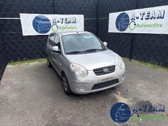 Coche siniestrado Kia Picanto Picanto (BA), Hatchback, 2004 / 2011 1.0 12V 2008/3
