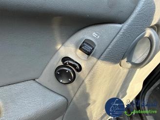 Jeep Cherokee/Liberty Cherokee/Liberty (KJ), Terreinwagen, 2001 / 2008 2.8 CRD 16V picture 15