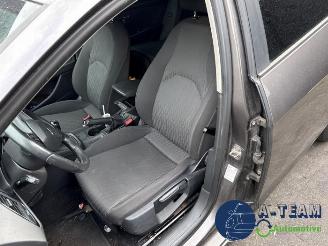 Seat Leon Leon (5FB), Hatchback 5-drs, 2012 / 2020 1.6 TDI Ecomotive 16V picture 15