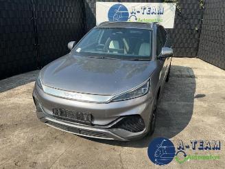 Voiture accidenté BYD Atto 3 Atto 3, SUV, 2022 FWD 60 kWh 2024/5